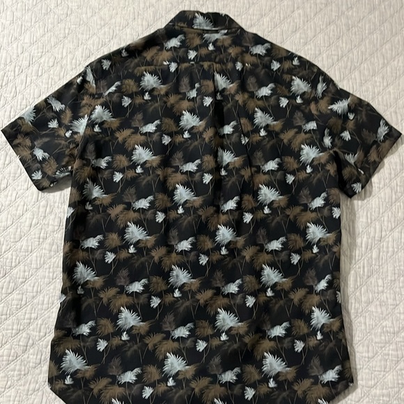 Like NEW w/o tags J.crew Short Sleeve Button Down Shirt - Picture 3 of 3